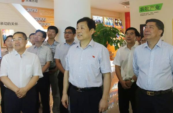 24.江西省委常委、省委秘书长赵力平莅临凯发一触即发·[中国]官方网站
考察.png